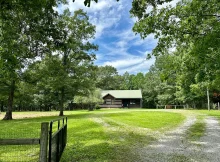 Amazing Log Cabin on 1.55 acre for Sale in Stanford, KY