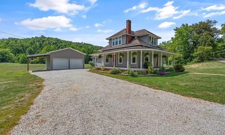 Charming 1916 House on 4.5 Acres in Belleville, West Virginia