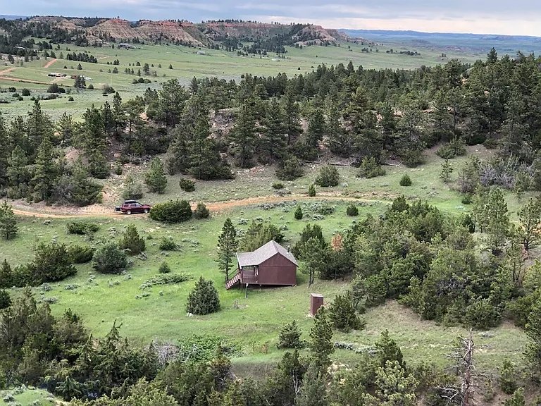 20.93 ACRES OF MONTANA LAND WITH COZY DRY CABIN – $149,000