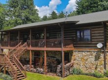 1999 Log Home on 55.98 Acres in Stuart, Virginia