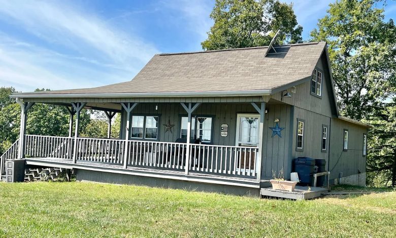 204-Acre Hunting Property with Cabin and Timber in Le Roy, West Virginia