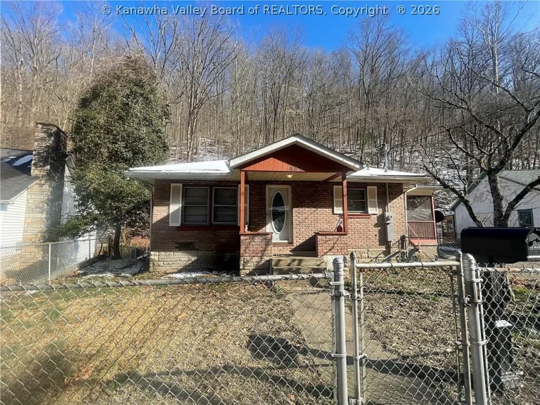 Classic 1957 Kanawha City Home with Spacious Lot and Full Basement