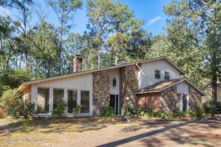 Mid-Century Modern Character Meets Endless Potential in Brandon, Mississippi