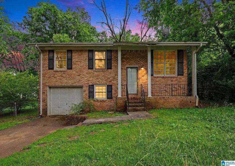 Classic Split-Level Home in Huntsville Offers Space, Flexibility, and Untapped Potential