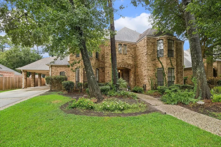 Spacious 5-Bedroom Home in Spring Creek Oaks Heads to Auction with Luxury Features Throughout Listed for $180,000