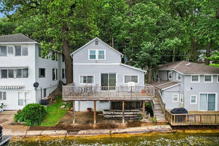 Affordable Lakefront Cabin on Duck Lake with Sunset Views and Private Waterfront Access