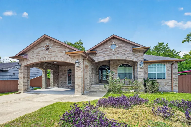Affordable 3-Bedroom Houston Home with Spacious Backyard and Convenient Location Listed for $250,000