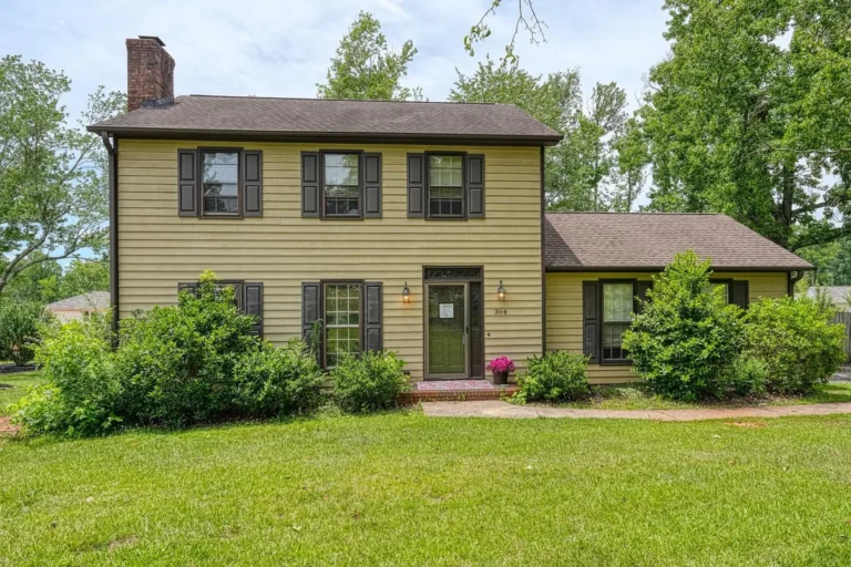 Traditional Two-Story Home in Spartanburg, South Carolina: A Spacious Property with Endless Possibilities