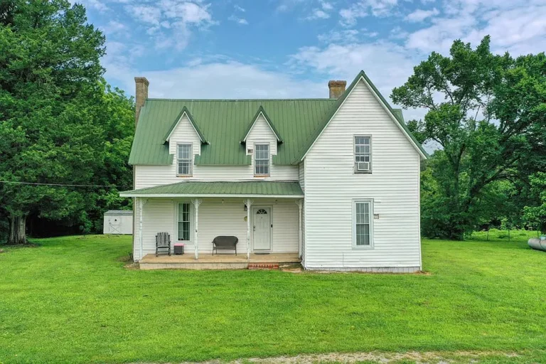 Classic 1930 Farmhouse on 5.5 Acres Offers the Perfect Tennessee Homestead Opportunity Listed for $195,000