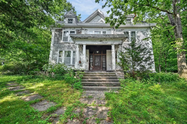 $109,000! Huge potential! Love the woodwork! C. 1907 on an acre in Indiana.