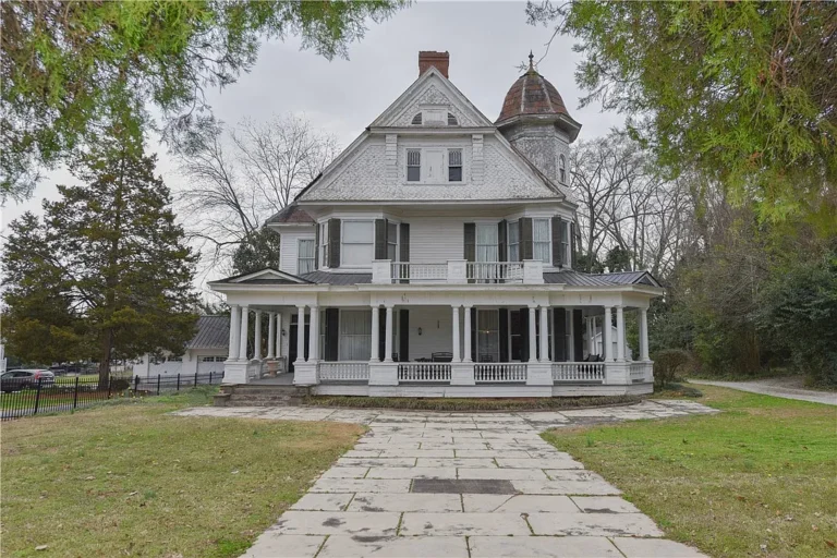 Historic Ford House in Abbeville Showcases Remarkable Victorian Architecture and Timeless Southern Character Listed for est.$249,900