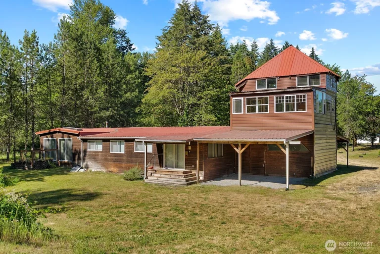 Riverside Tranquility Meets Endless Potential in Puyallup