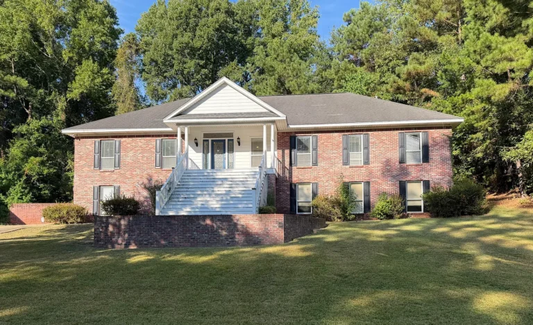 Spacious 5-Bedroom Columbus Home Offers 3,900 Square Feet for $232,900